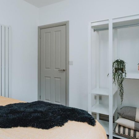 Townhouse House Ideal Contractors In Rugby Esterno foto