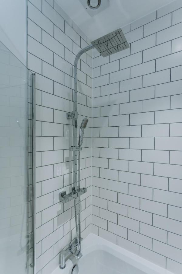 Townhouse House Ideal Contractors In Rugby Esterno foto