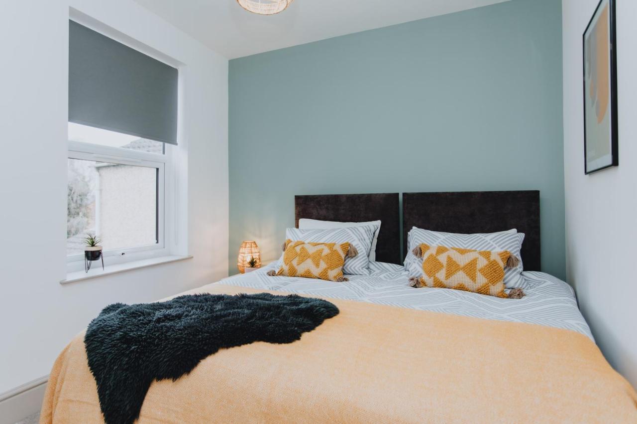 Townhouse House Ideal Contractors In Rugby Esterno foto